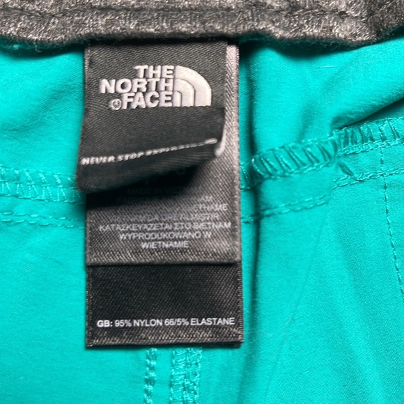 The North Face Nylon Bermuda Shorts Size 8 - Picture 9 of 15